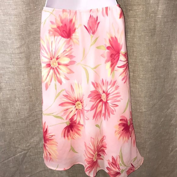 ⭐️3 for $29 Vintage Worthington Floral Midi Skirt - Picture 2 of 6